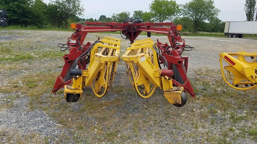 2008 New Holland 216 Rake