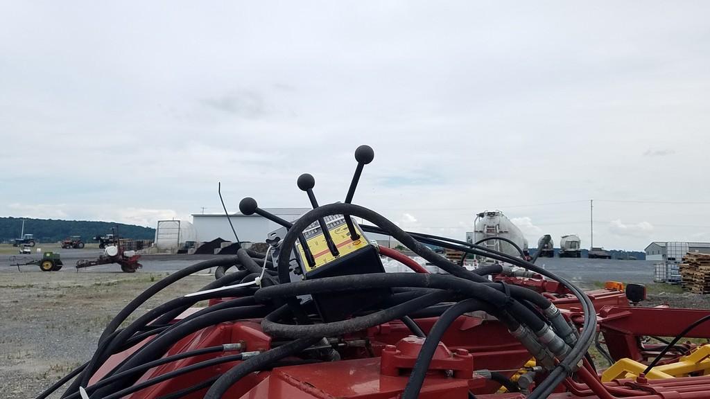 2008 New Holland 216 Rake