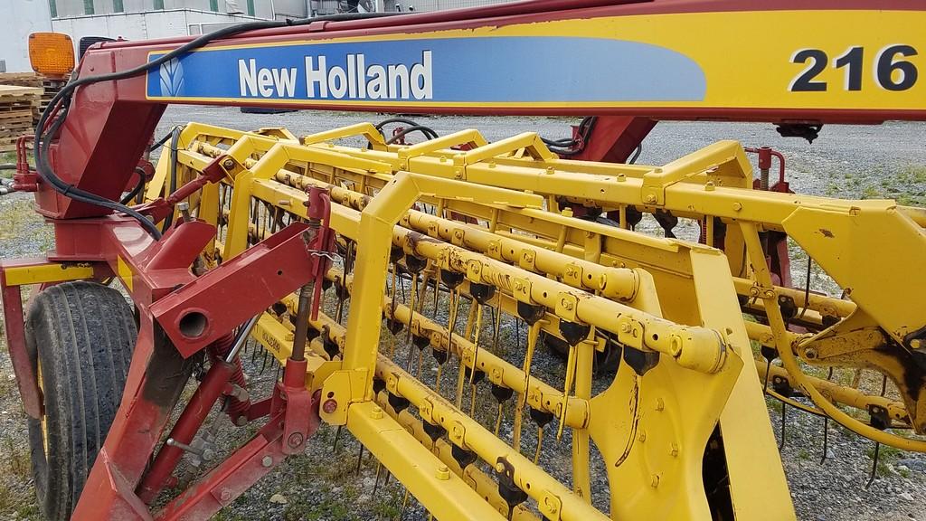 2008 New Holland 216 Rake