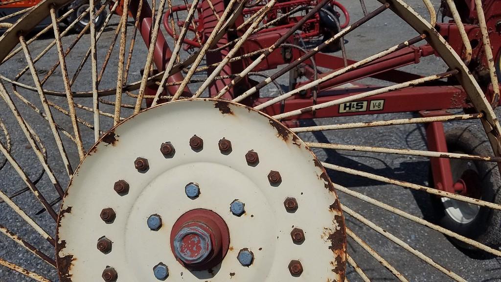 H&S  V-8 Wheel Rake