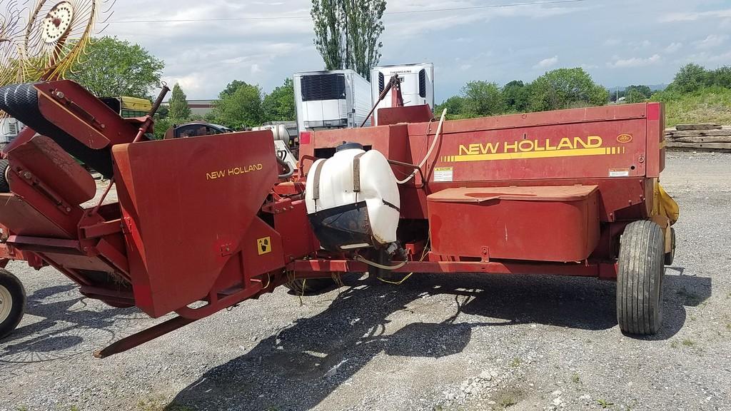 New Holland 575 Small Square Baler