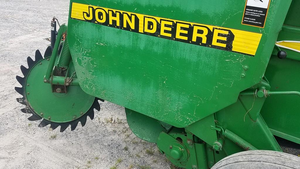 John Deere 456 Round Baler