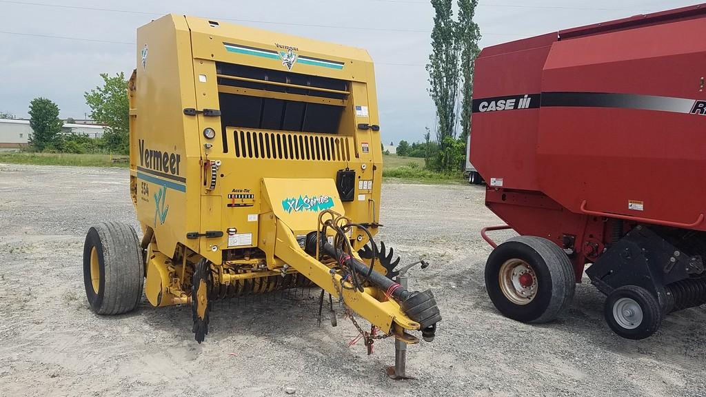 Vermeer 554XL Round Baler