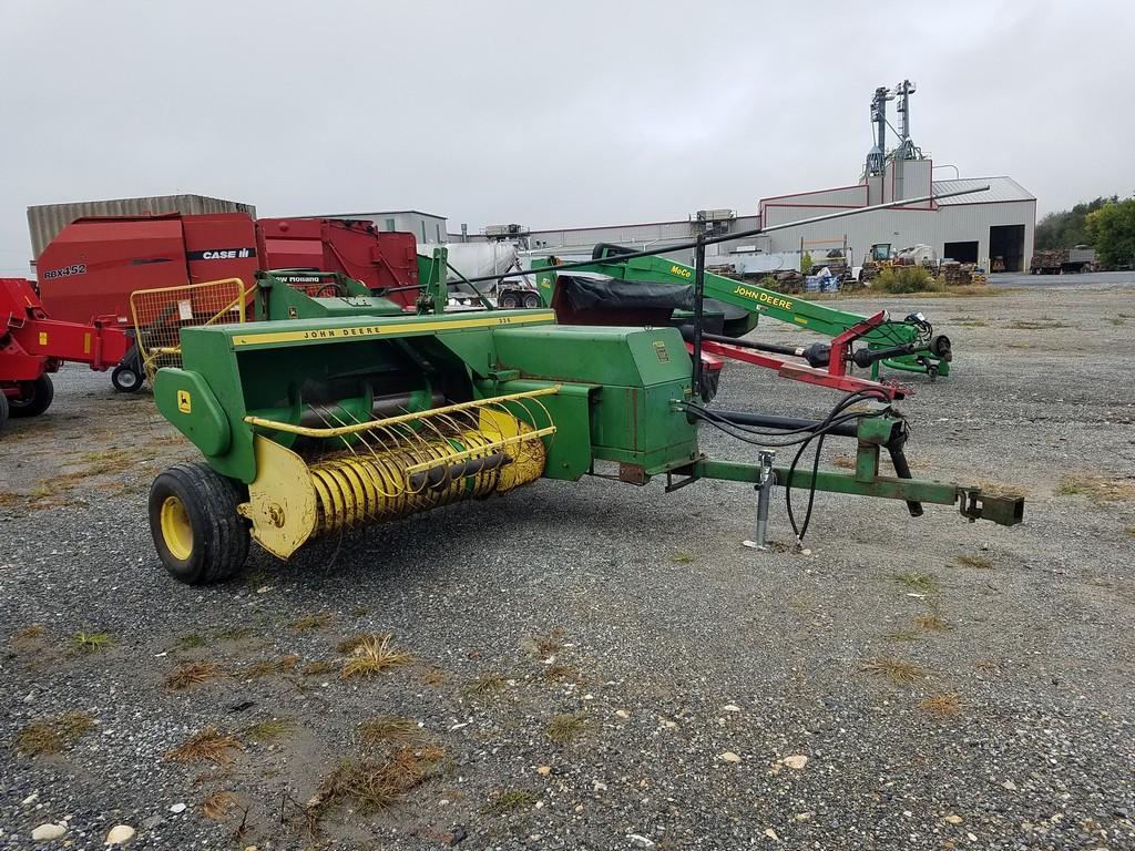 John Deere 336 Small Square Baler