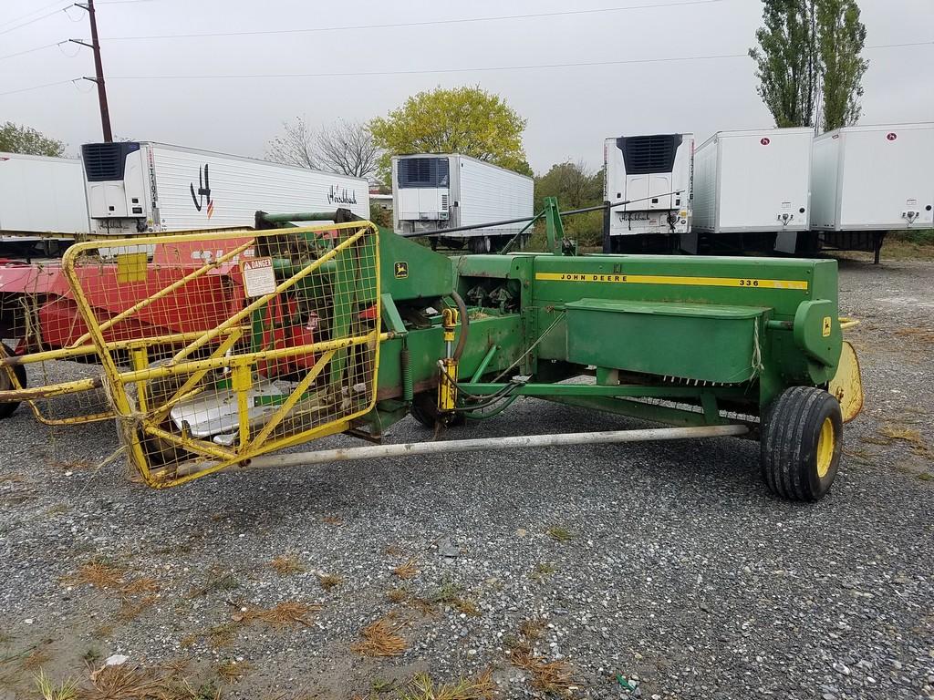 John Deere 336 Small Square Baler