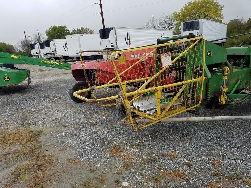 John Deere 336 Small Square Baler