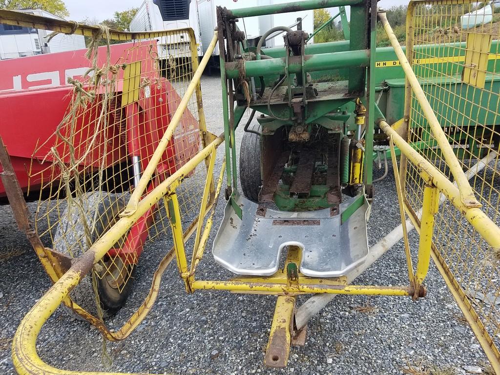 John Deere 336 Small Square Baler