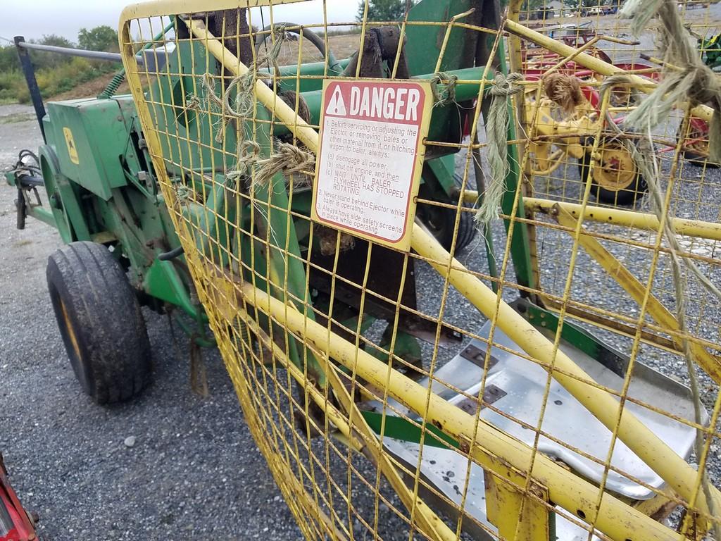 John Deere 336 Small Square Baler