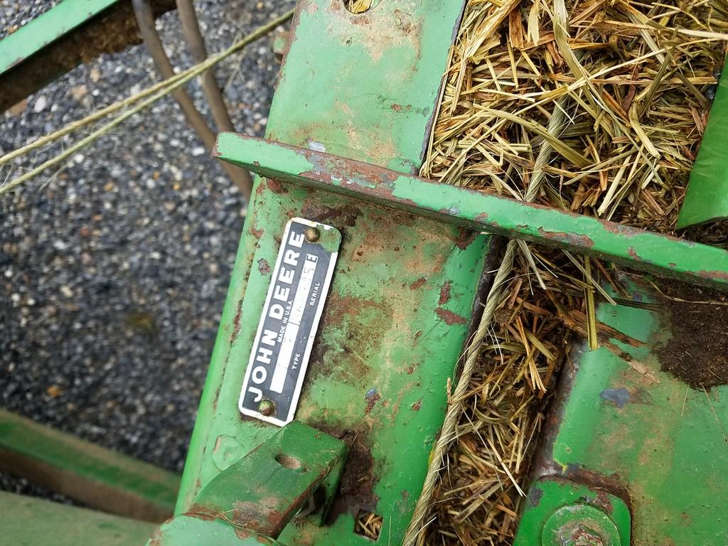 John Deere 336 Small Square Baler