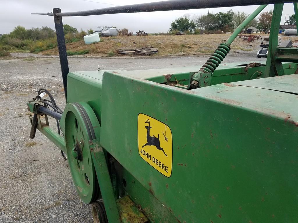 John Deere 336 Small Square Baler