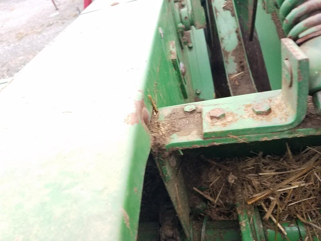 John Deere 336 Small Square Baler