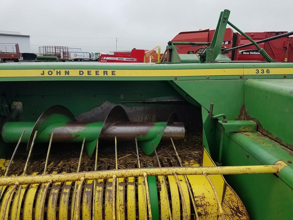 John Deere 336 Small Square Baler