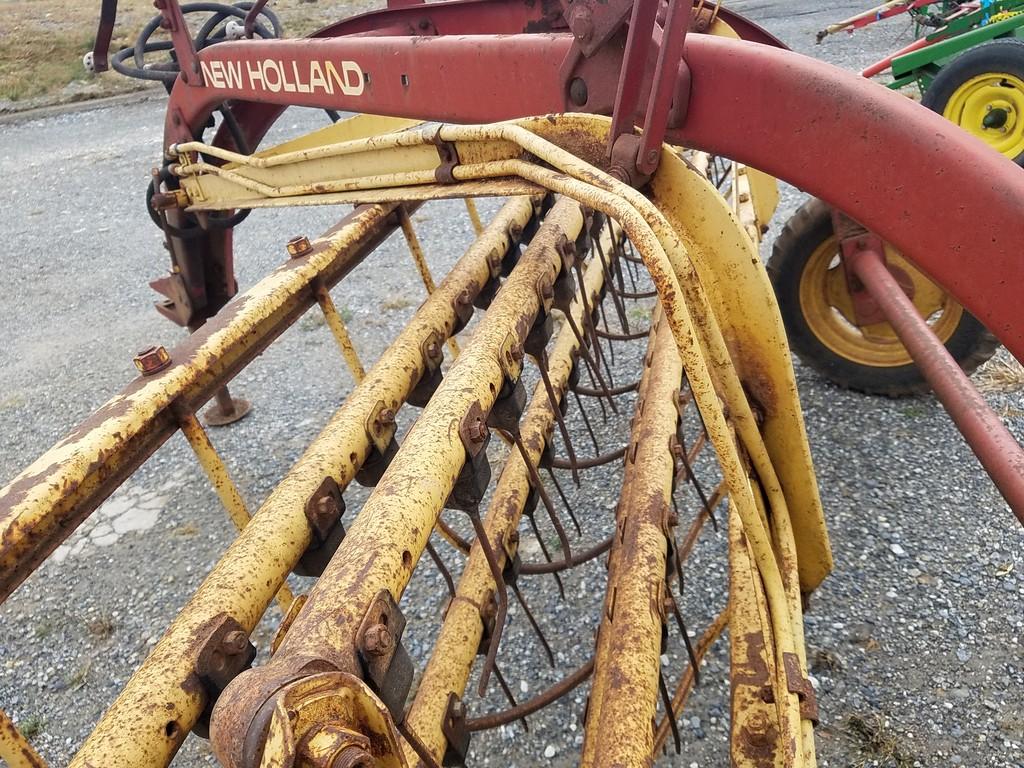 New Holland  258 Rake