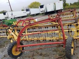 New Holland  256 Rake