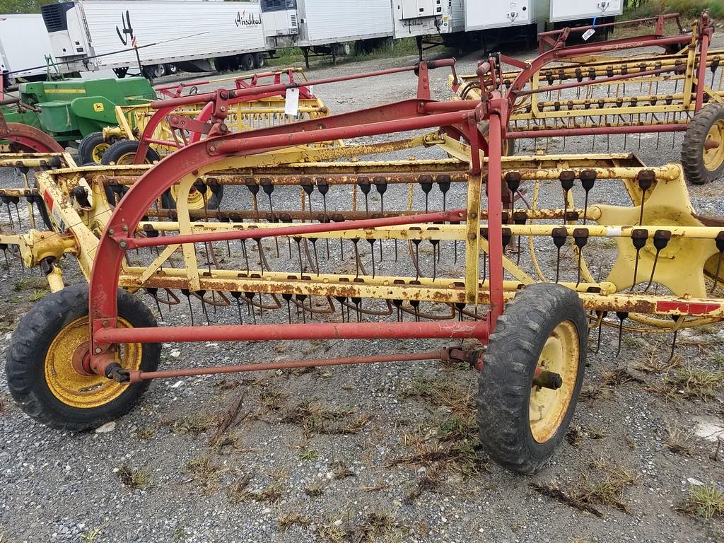 New Holland  256 Rake