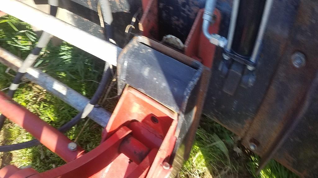 Buhler Allied 795 Self Leveling Loader