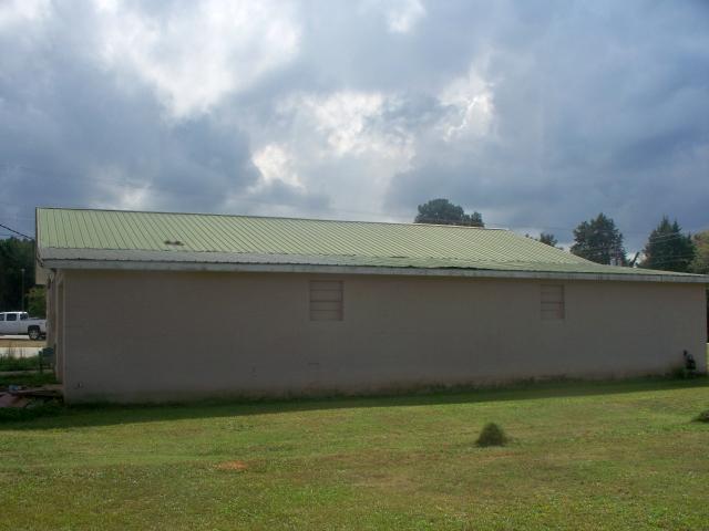 Multi-use building (3600 Sq Ft) on 0.84 acres in Honea Path SC