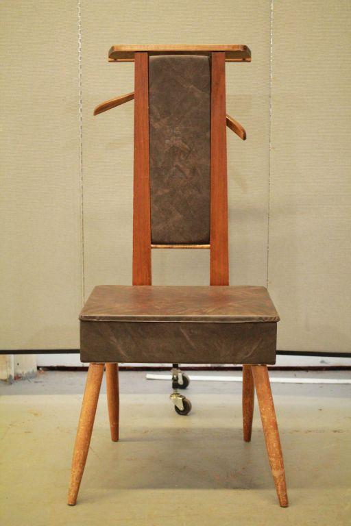 Loroman Company Valet Chair