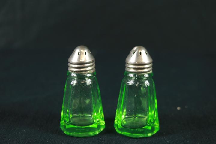 Green Depression Salt & Pepper Shakers