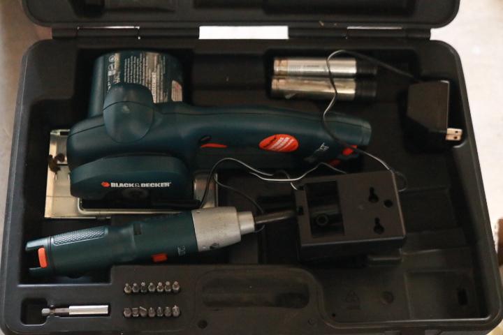 2 Black And Decker Drills & Black And Decker Skil Saw