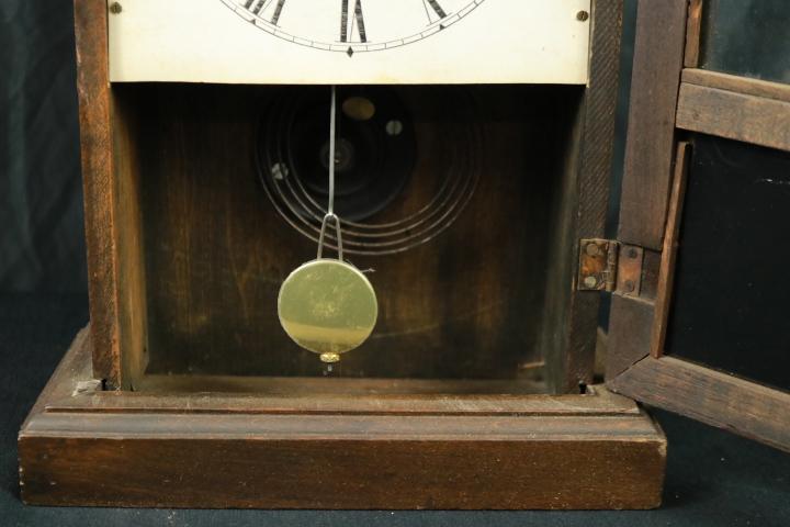 Mantle Clock