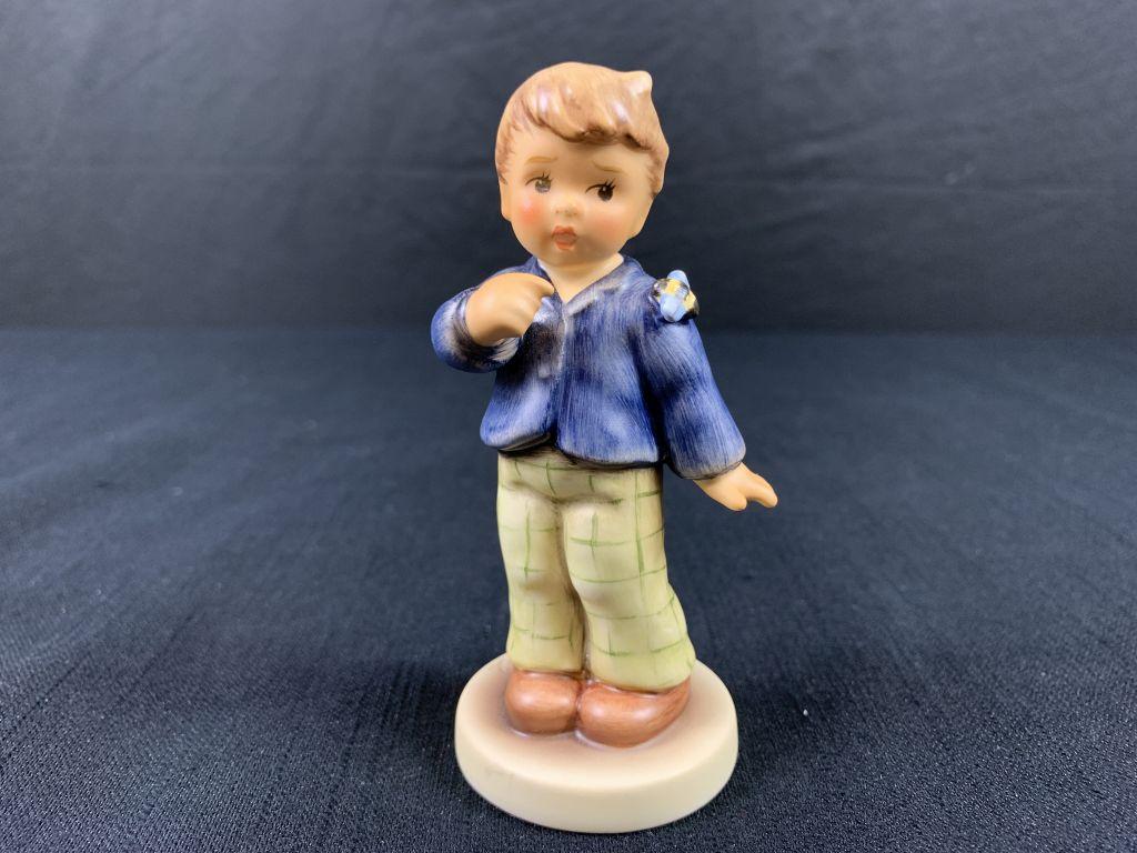 Hummel Collectors Club Boy with Bee