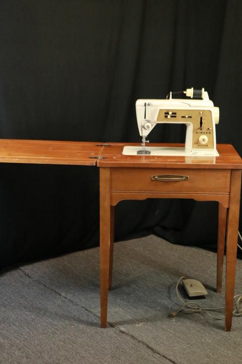 Sewing Cabinet With Singer Sewing Machine