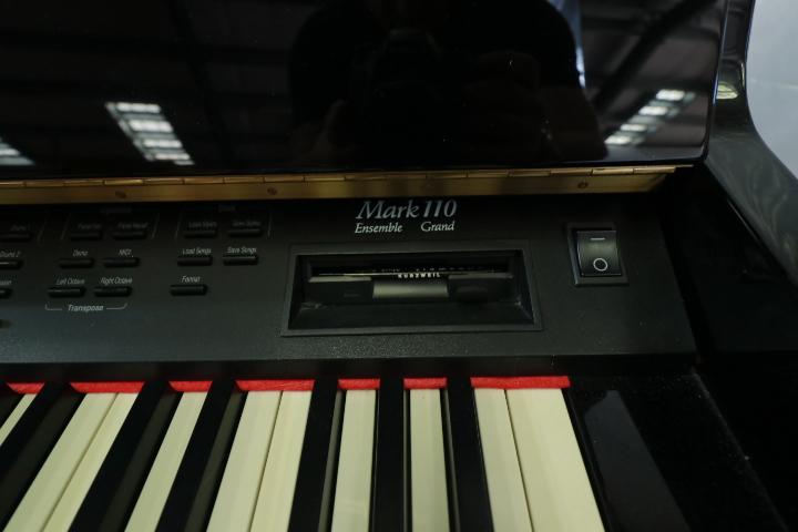 Kursweil Mark 110 Ensemble Digital Grand Piano