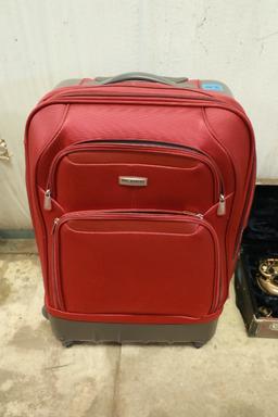 Ricardo Suitcase Like New