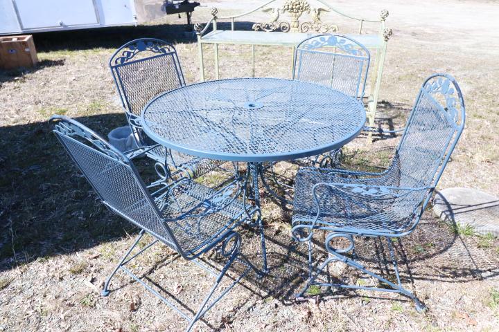 Metal Patio Table with 4 Chairs