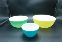 3 Pyrex Mixing Bowls