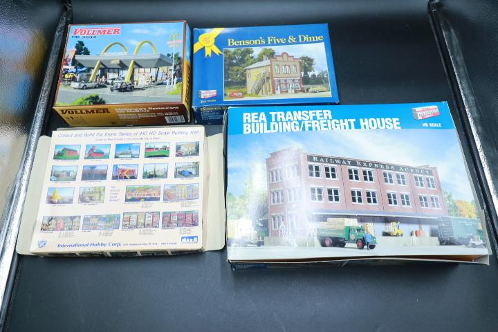 Box of Model Buildings