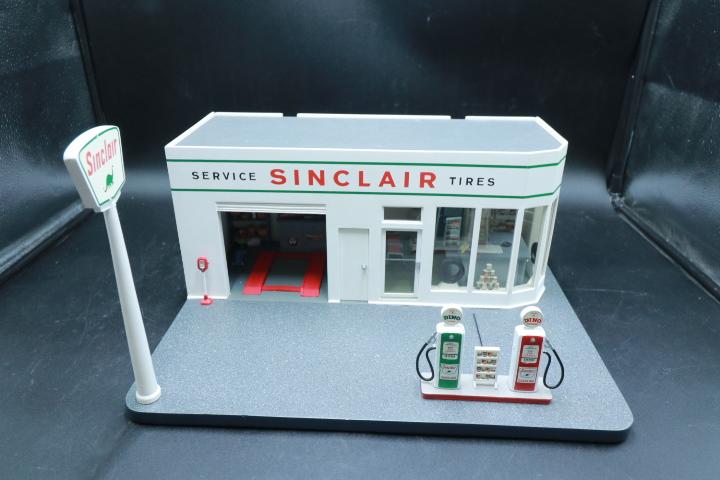 Sinclair Model Gas Station Display