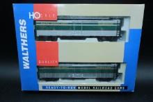 Walthers 50' REA Express Reefer (HO Scale) 2 Pack