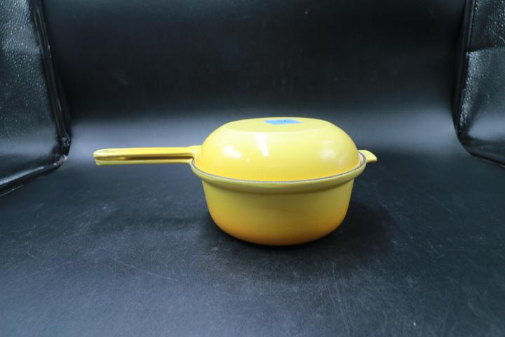 Le Creuset #18 Pot with Lid