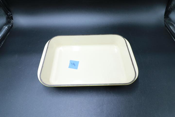 Le Creuset Baking Dish