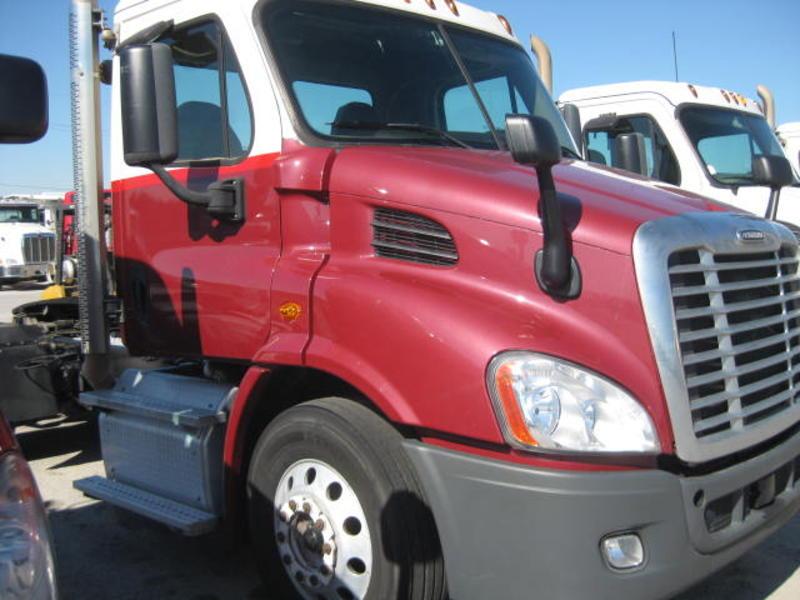 2014 Freightliner CA113DC