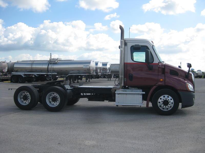 2014 Freightliner CA113DC