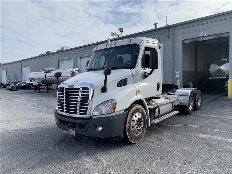 2015 Freightliner CA113DC