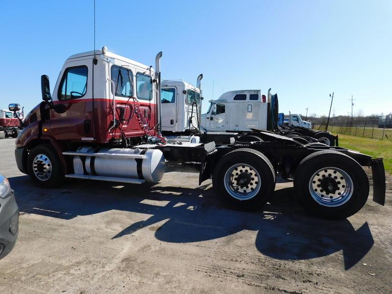 2013 Freightliner CA113DC