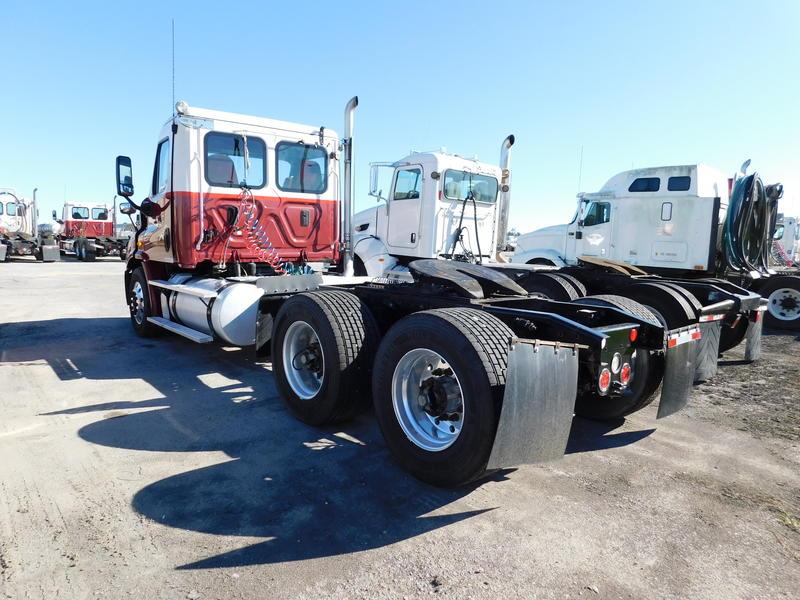 2013 Freightliner CA113DC