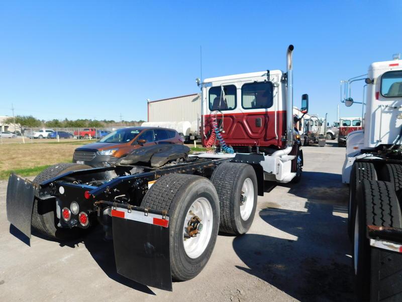 2013 Freightliner CA113DC