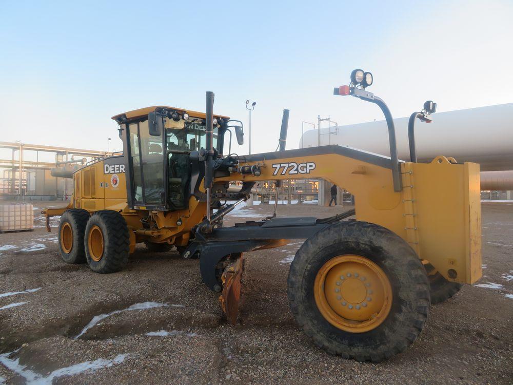 2010 John Deere 772GP Grader