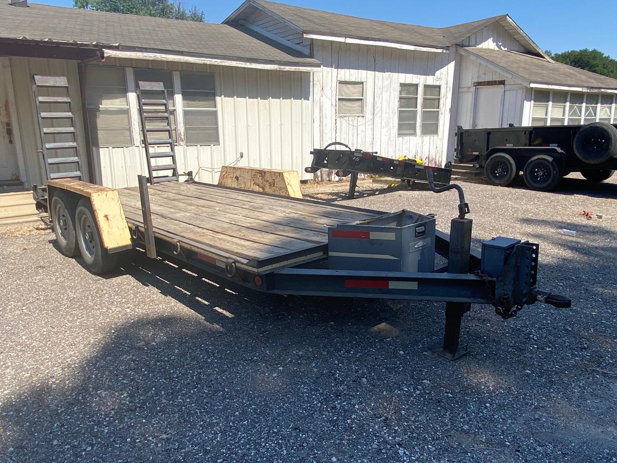 2000 Tow Master  16ft trailer