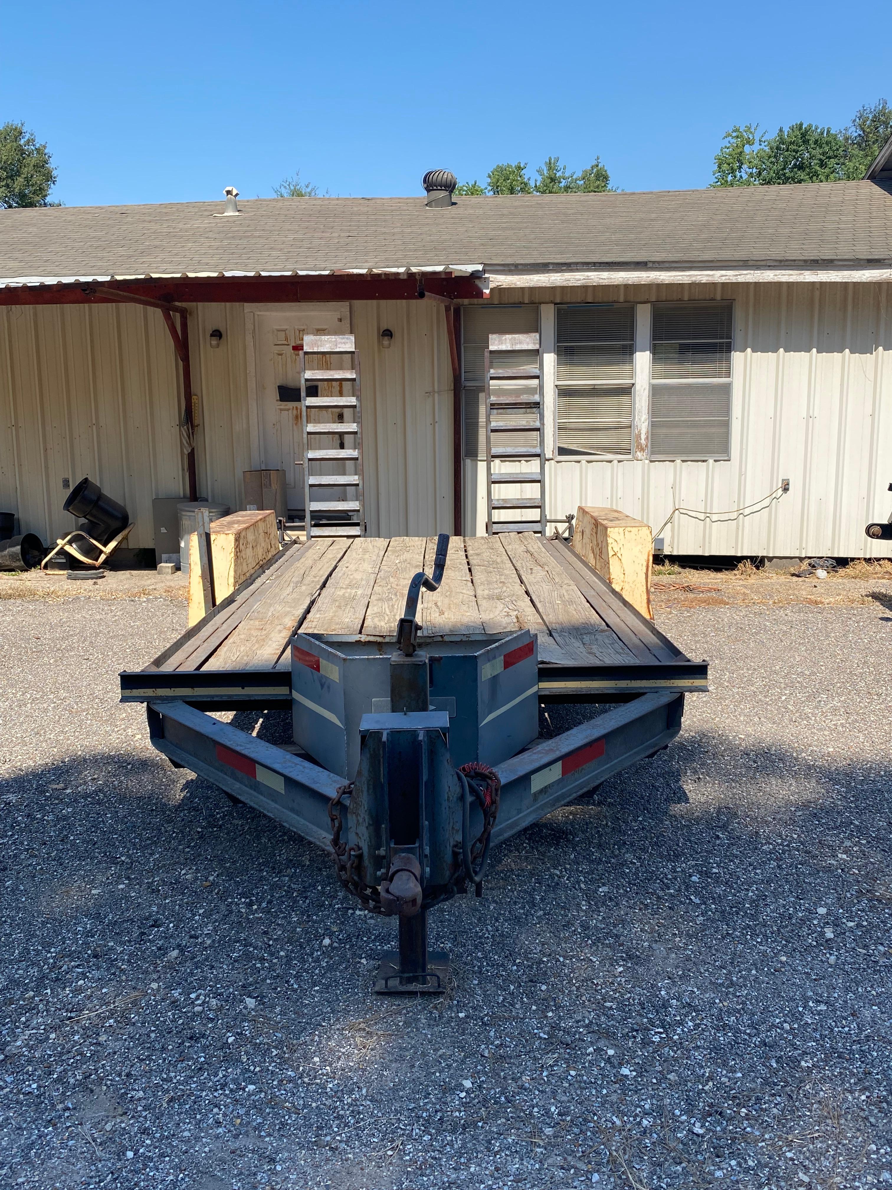 2000 Tow Master  16ft trailer