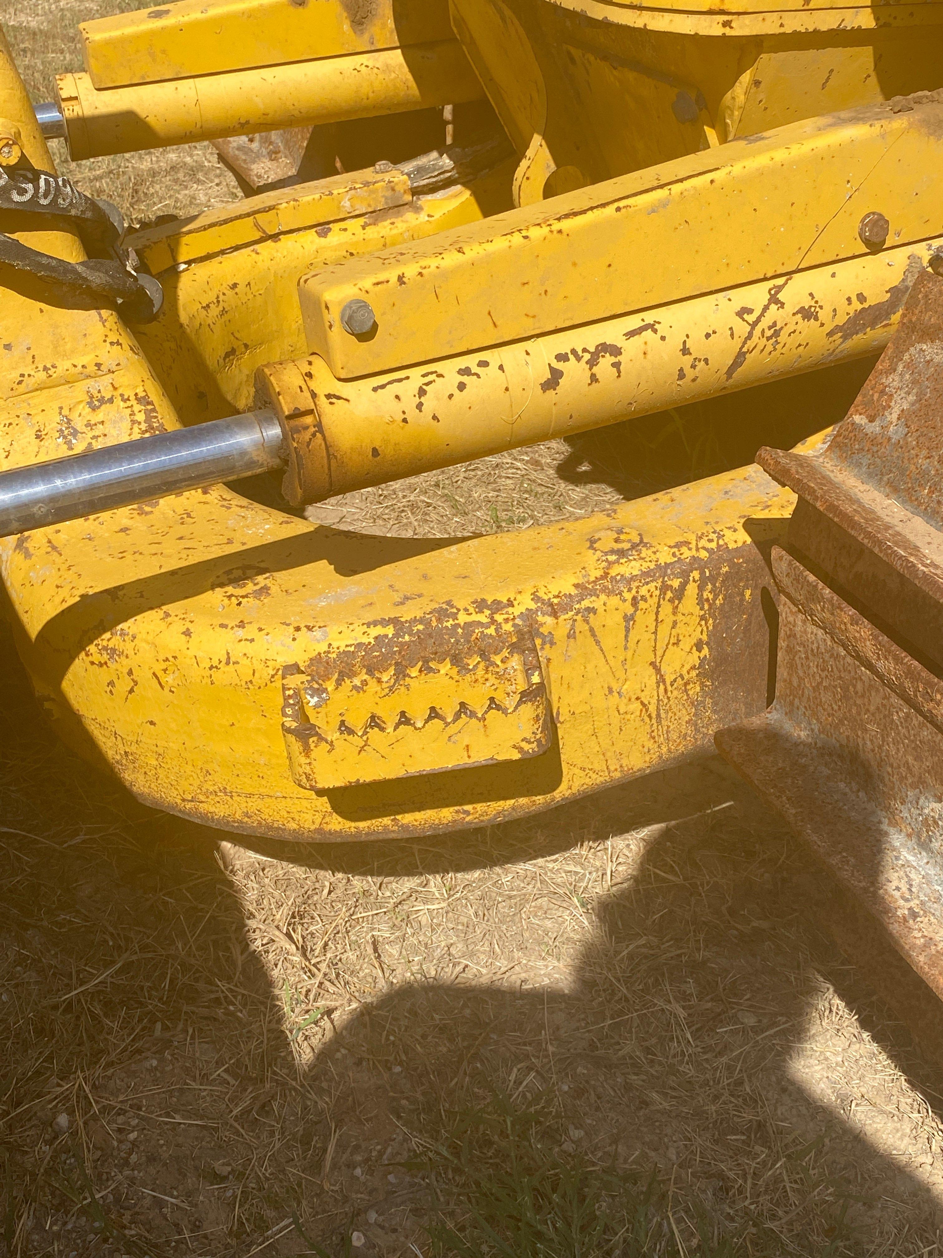 2019  Komatsu  D39PX-24 Crawler Dozer