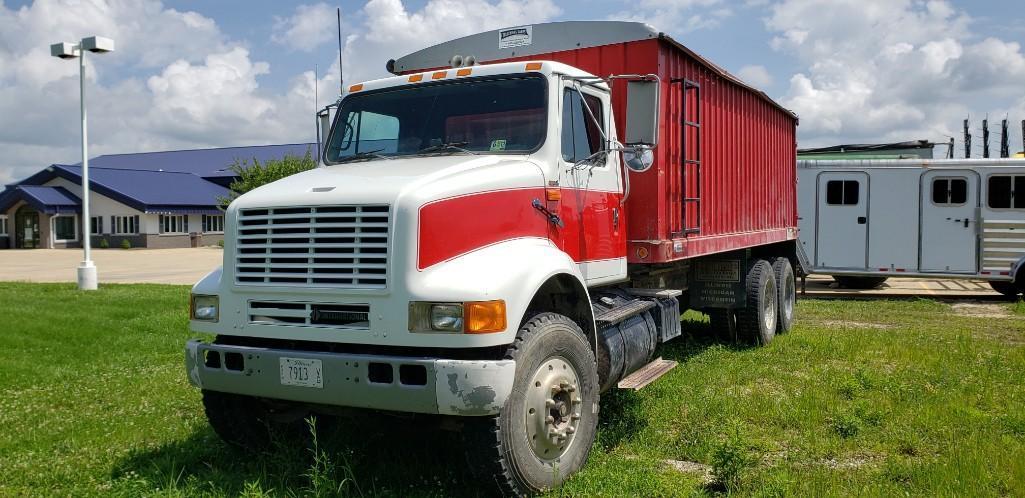 1995 International 8100 Tandem Grain Truck, 298,000 mi, Scott 20'x60" bed, Shur-Lock Tarp