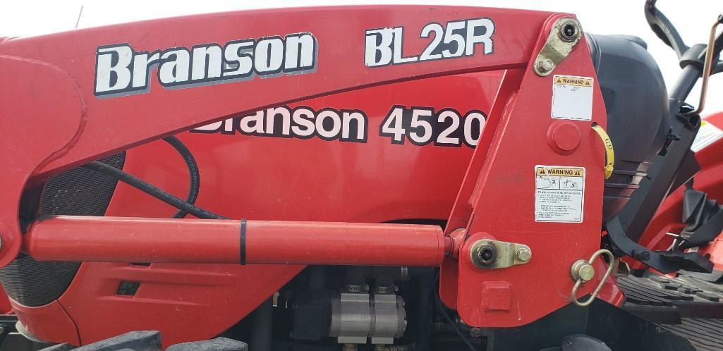 2015 BRANSON 4520R DIESEL TRACTOR WITH BRANSON BL25R LOADER, MFWD, 470 HRS, ROPS, 3 PT, 540 PTO