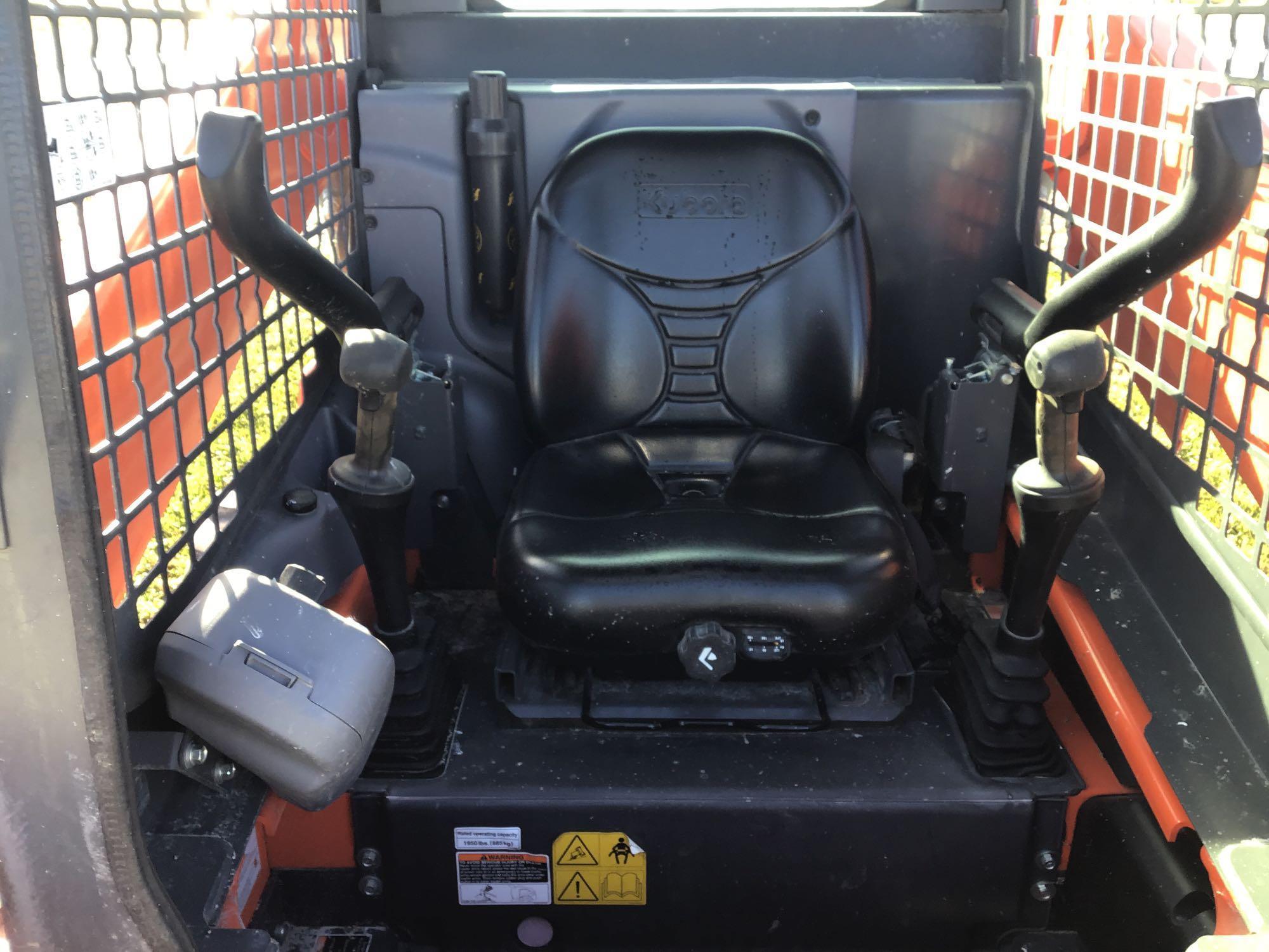 2016 KUBOTA SSV65 SKID STEER LOADER, 462 HRS