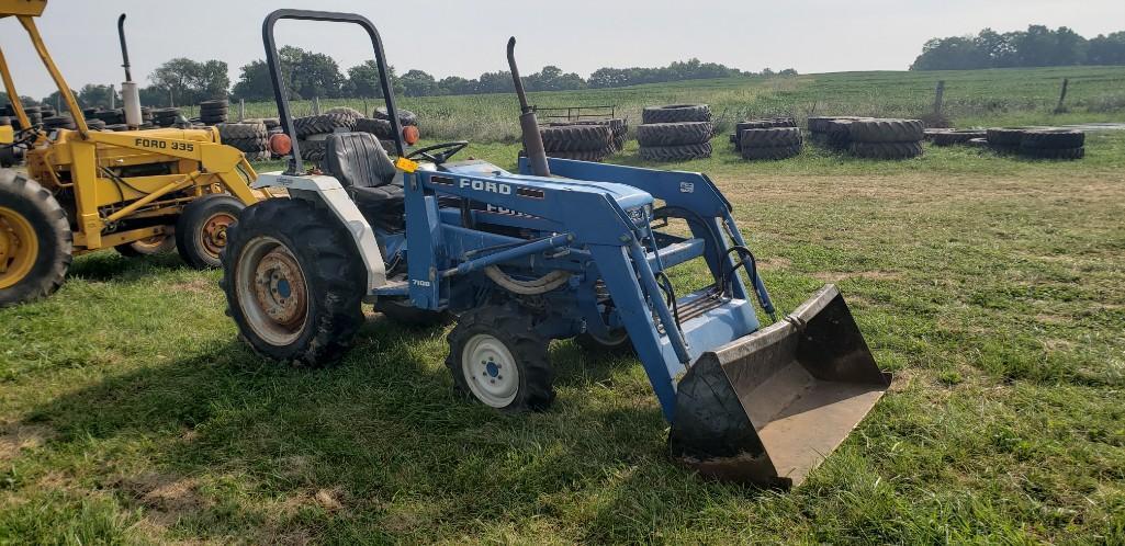 1990 Ford 1520 MFWD, Diesel, 7108 Loader, ROPS, 1415 hrs.